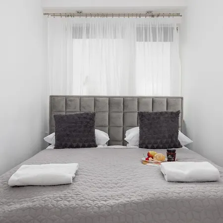 Podczele By Renters Apartament *